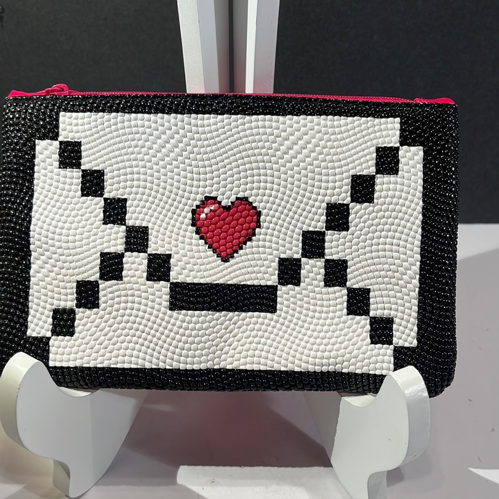 Ipsy make up bag envelope design